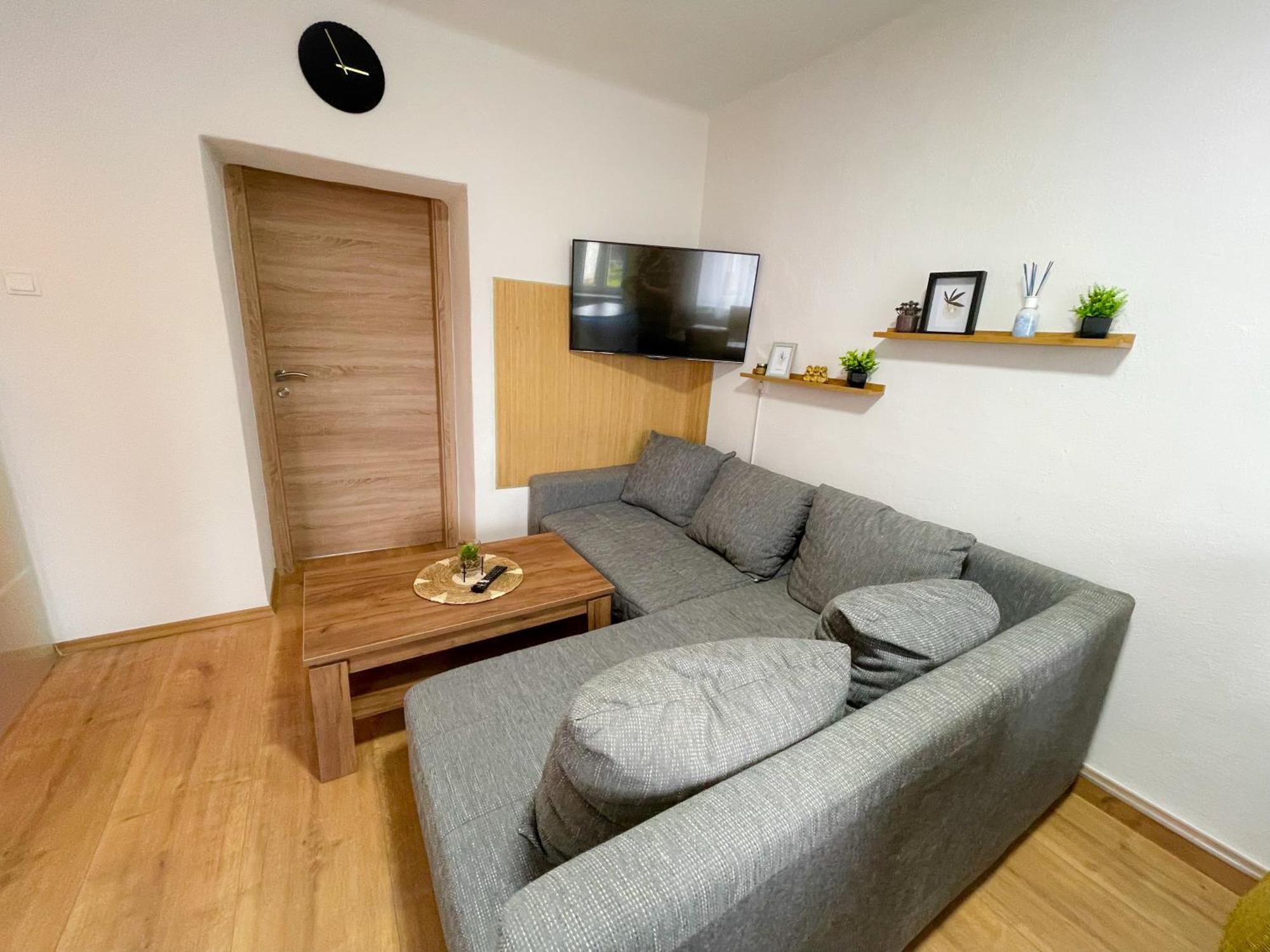 Moderne Ferienwohnung Felbbauer #50 クニッテルフェルト エクステリア 写真
